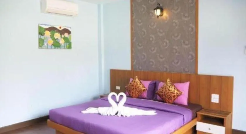 קו לנטה Oyo 755 Rattana Resort מלון קו לנטה