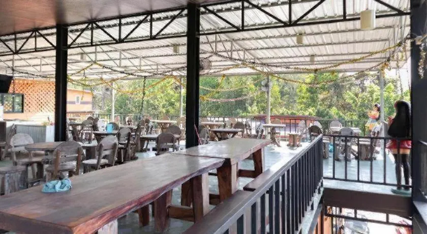 OYO 755 Rattana Resort Ko Lanta Thailandia
